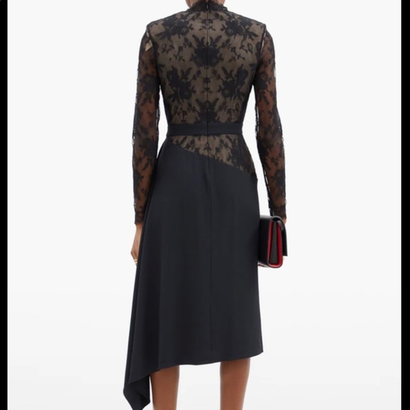 ALEXANDER MCQUEEN
Draped crepe and lace dress 38 - Picture 6 of 16